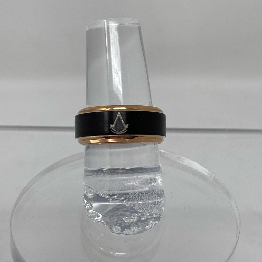 NWT UNLOCKED NAnimerica Assassins Creed Mirage Men’s Size 6 18K Rose Gold Ring